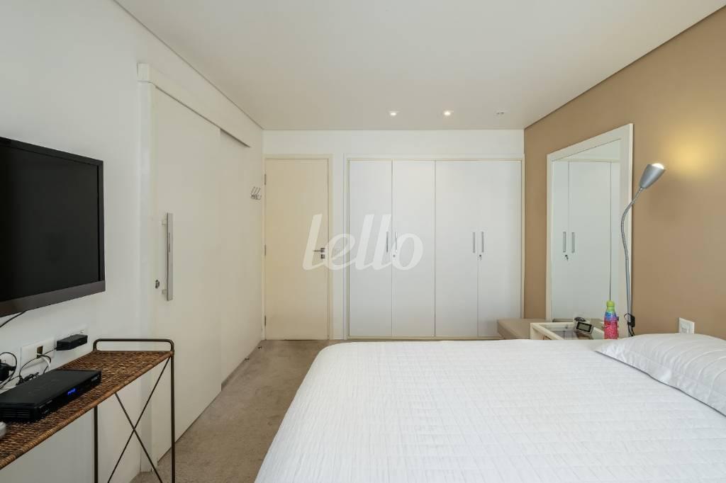 SUÍTE de Apartamento para alugar, Padrão com 90 m², 2 quartos e 1 vaga em Jardim Paulista - São Paulo