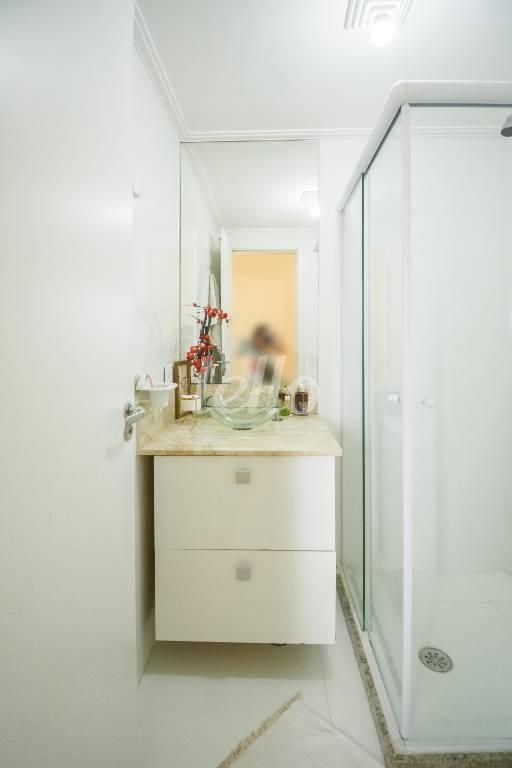 BANHEIRO SOCIAL de Apartamento à venda, Padrão com 58 m², 3 quartos e 1 vaga em Jardim Las Vegas - Guarulhos