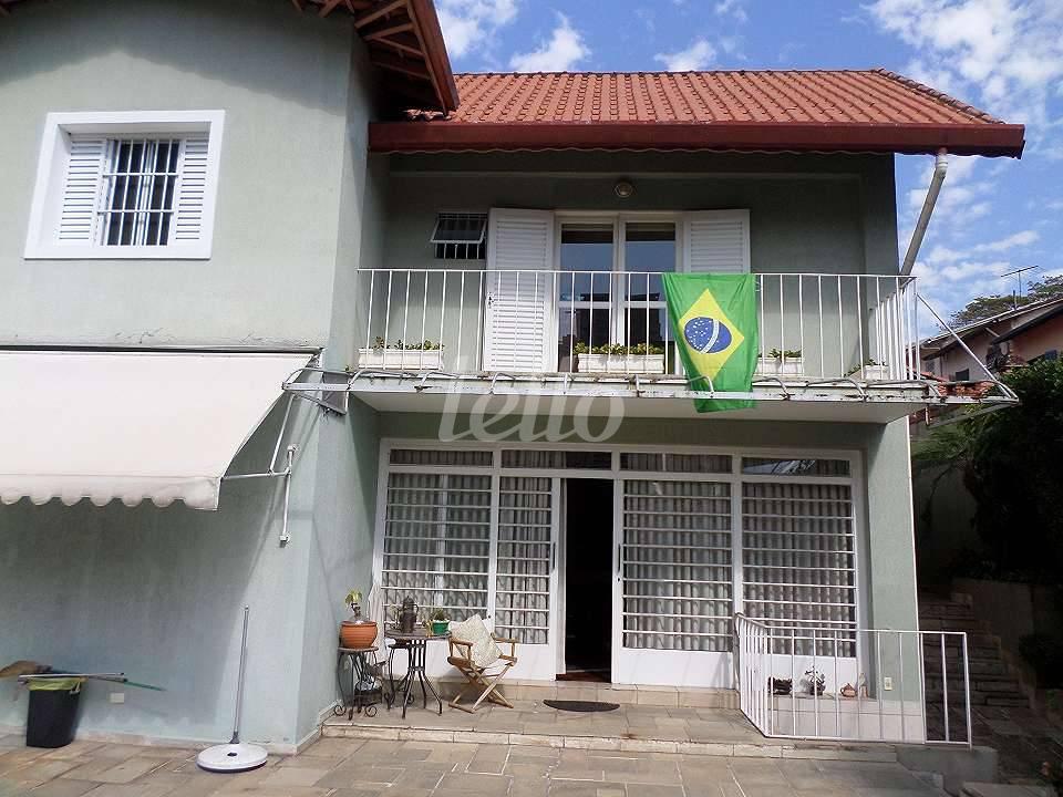 FACHADA de Casa à venda, sobrado com 450 m², 4 quartos e 3 vagas em Campo Belo - São Paulo