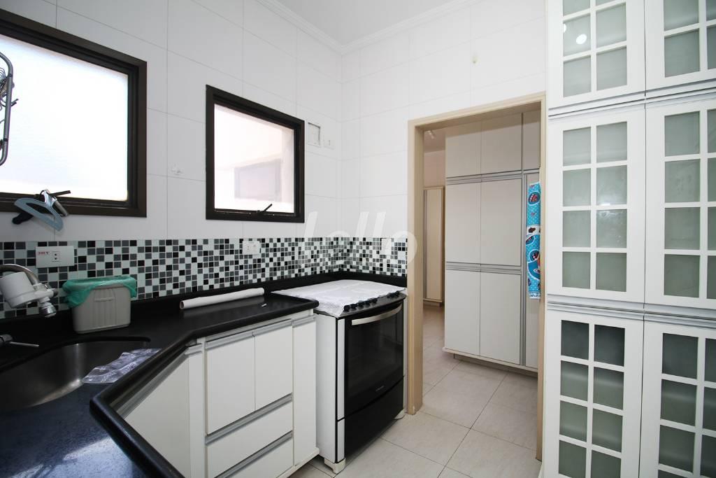 COZINHA de Apartamento para alugar, Padrão com 220 m², 4 quartos e 3 vagas em Paraíso - São Paulo