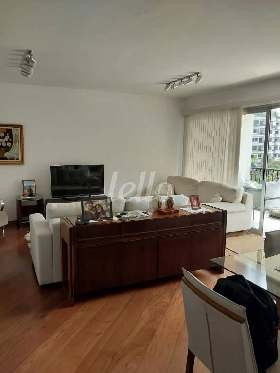 SALA de Apartamento à venda, Padrão com 158 m², 4 quartos e 3 vagas em Brooklin Paulista - São Paulo