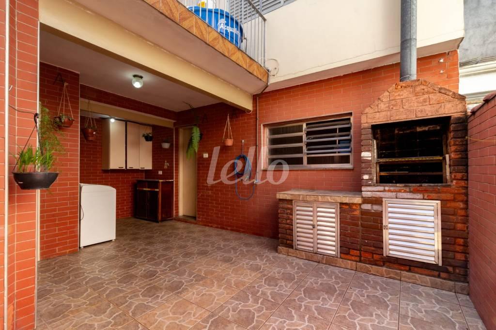 QUINTAL de Casa à venda, sobrado com 178 m², 4 quartos e 2 vagas em Vila Romana - São Paulo