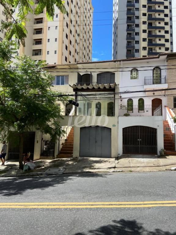 FACHADA de Casa à venda, sobrado com 260 m², 5 quartos e 1 vaga em Saúde - São Paulo