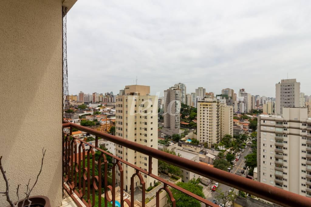 VARANDA de Apartamento à venda, Padrão com 67 m², 2 quartos e 2 vagas em Saúde - São Paulo