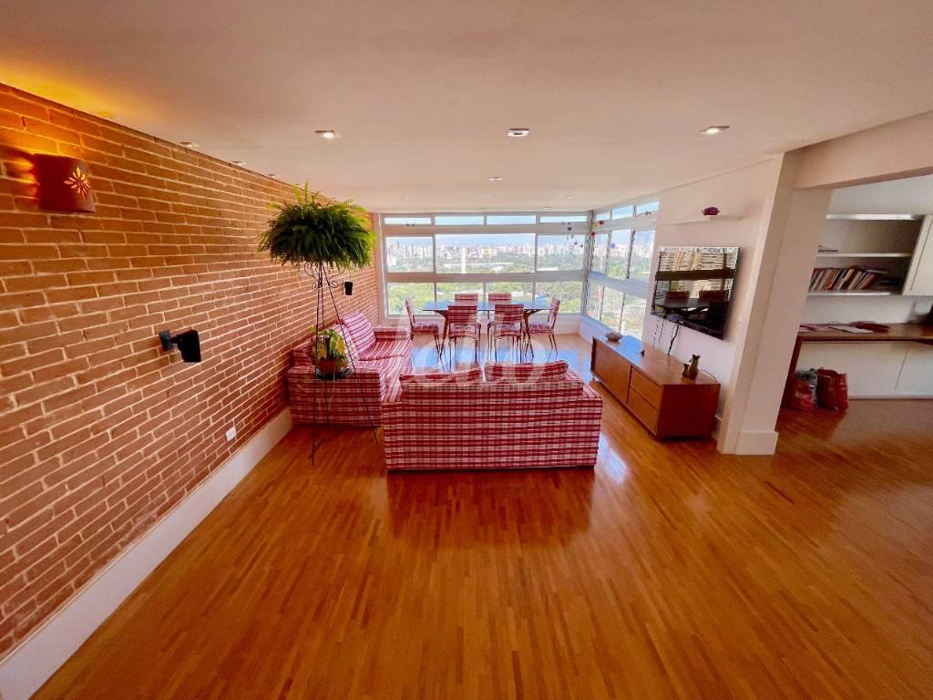 SALA de Apartamento à venda, Padrão com 147 m², 3 quartos e 2 vagas em Paraíso - São Paulo