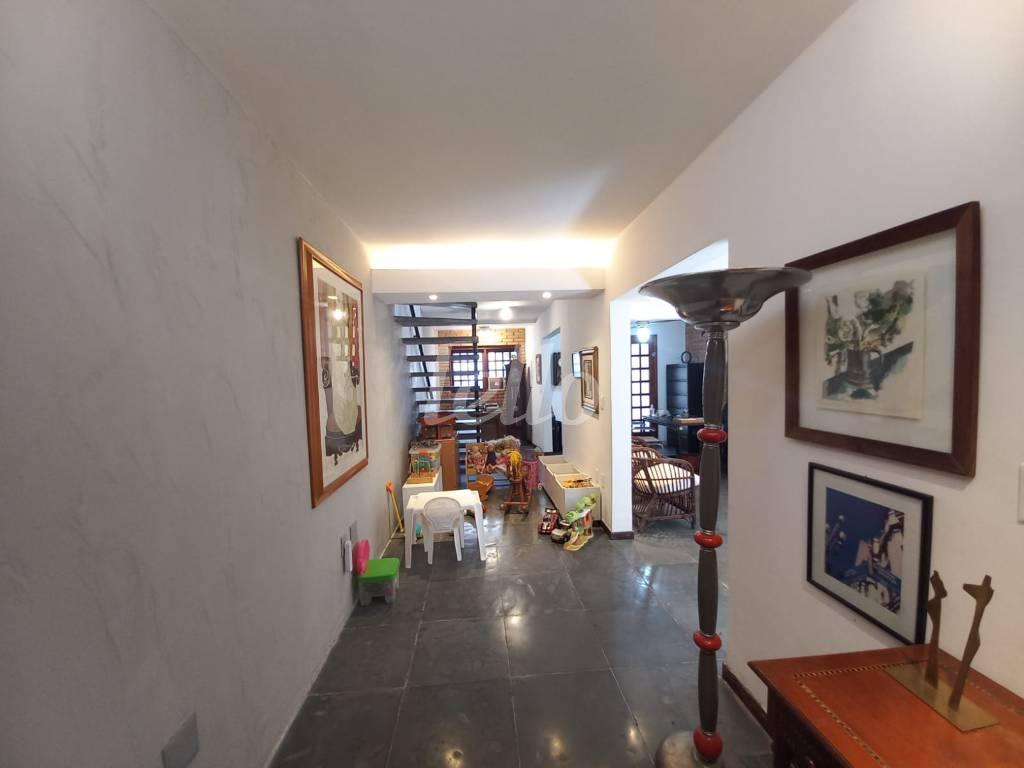 SALA 3 TÉRREO de Casa para alugar, sobrado com 163 m², e 2 vagas em Pinheiros - São Paulo