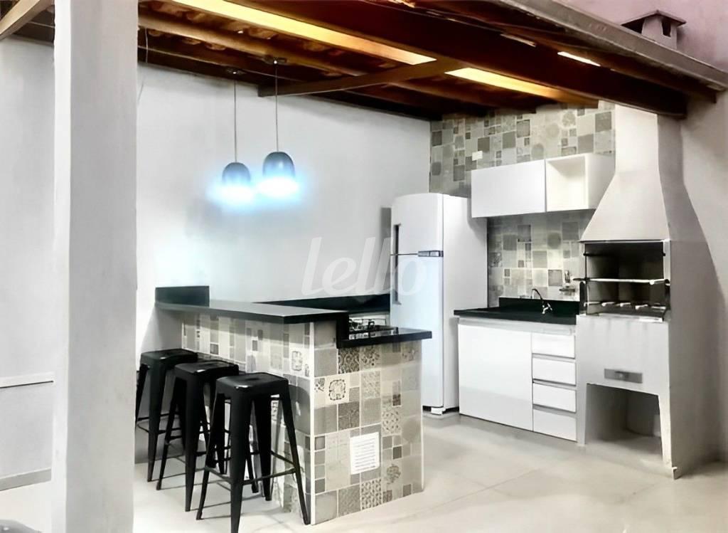 ÁREA GOURMET de Casa à venda, sobrado com 160 m², 3 quartos e 3 vagas em Vila Romero - São Paulo