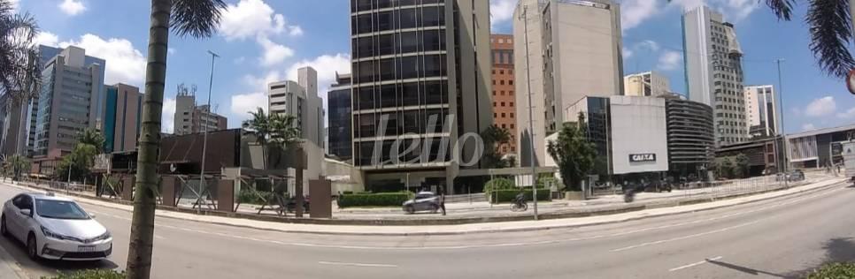 VISTA de Loja à venda, Padrão com 190 m², e 6 vagas em Vila Olímpia - São Paulo