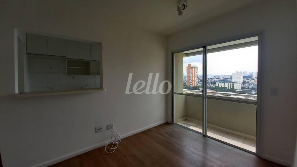 SALA de Apartamento à venda, Padrão com 60 m², 2 quartos e 1 vaga em Chora Menino - São Paulo