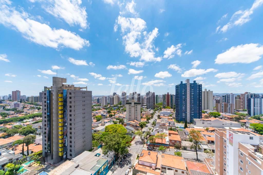 VISTA VARANDA DA SALA de Apartamento à venda, Padrão com 87 m², 2 quartos e 2 vagas em Jardim - Santo André