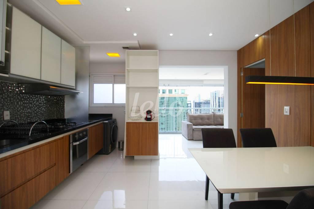COZINHA de Apartamento para alugar, Padrão com 54 m², 1 quarto e 1 vaga em Itaim Bibi - São Paulo