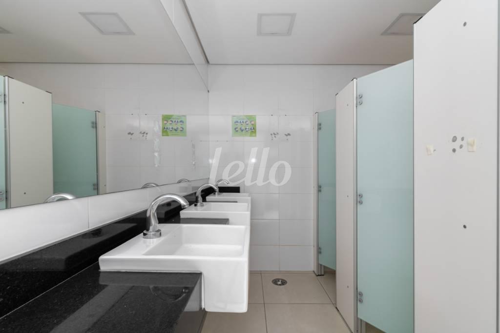 BANHEIRO 2 de Sala / Conjunto para alugar, Padrão com 411 m², e 10 vagas em Bela Vista - São Paulo