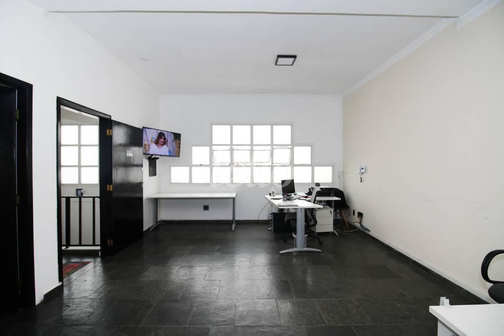 SALA PRINCIPAL de Andar para alugar, Padrão com 120 m², e 1 vaga em Chácara Santo Antônio - São Paulo