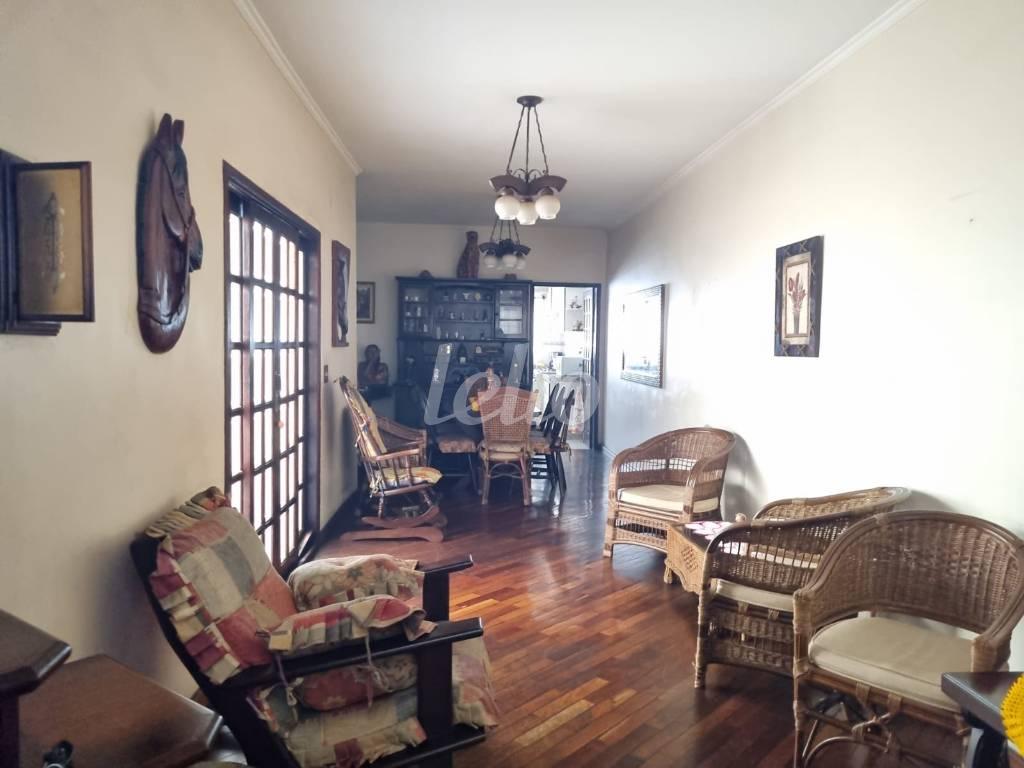 SALA 3 AMBIENTES de Casa à venda, sobrado com 200 m², 3 quartos e 4 vagas em Nova Gerty - São Caetano do Sul