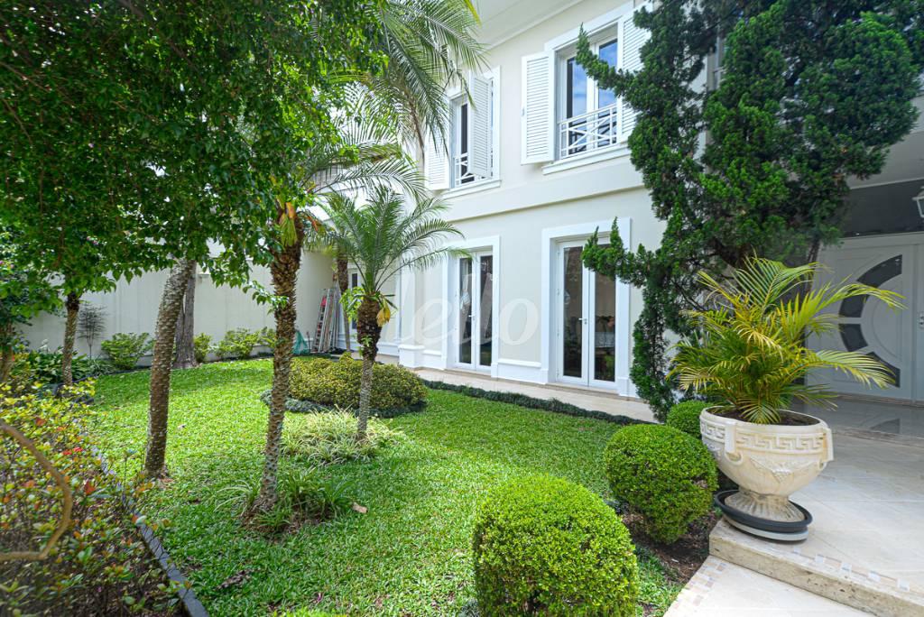 JARDIM ENTRADA de Casa à venda, sobrado com 840 m², 5 quartos e 6 vagas em Jardim dos Estados - São Paulo