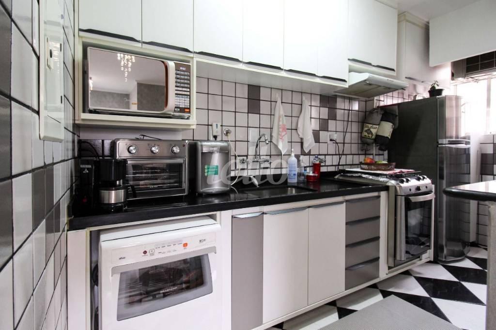 COZINHA de Apartamento à venda, Padrão com 62 m², 2 quartos e 1 vaga em Indianópolis - São Paulo