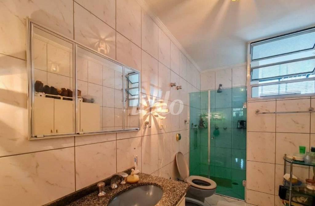 BANHEIRO de Apartamento à venda, Padrão com 130 m², 3 quartos e 1 vaga em Higienópolis - São Paulo