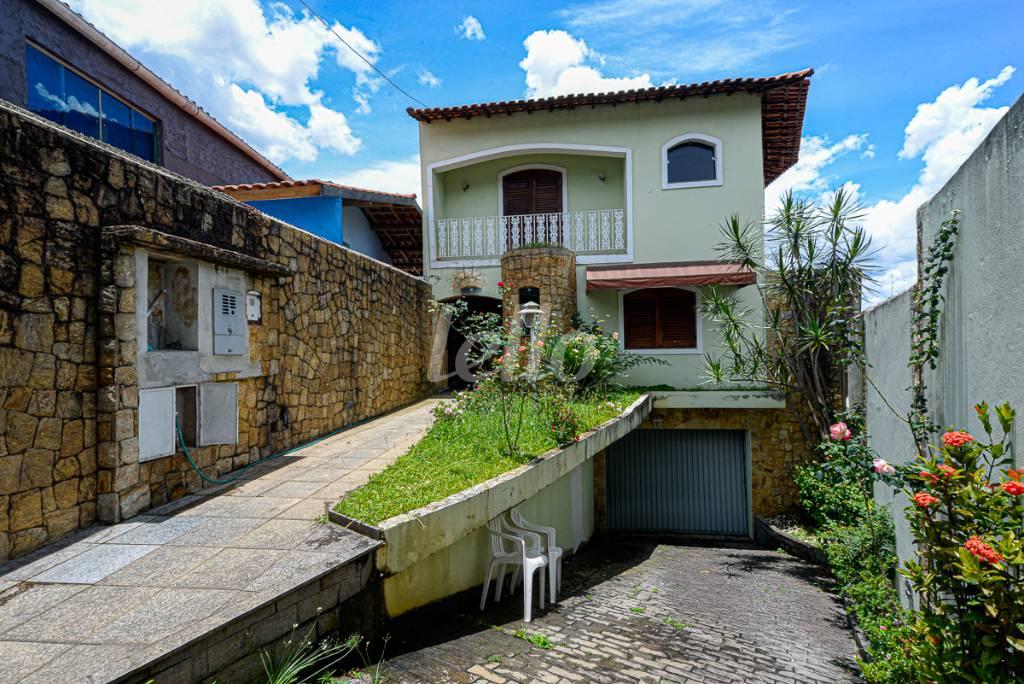 FACHADA de Casa à venda, sobrado com 250 m², 5 quartos e 3 vagas em Tucuruvi - São Paulo