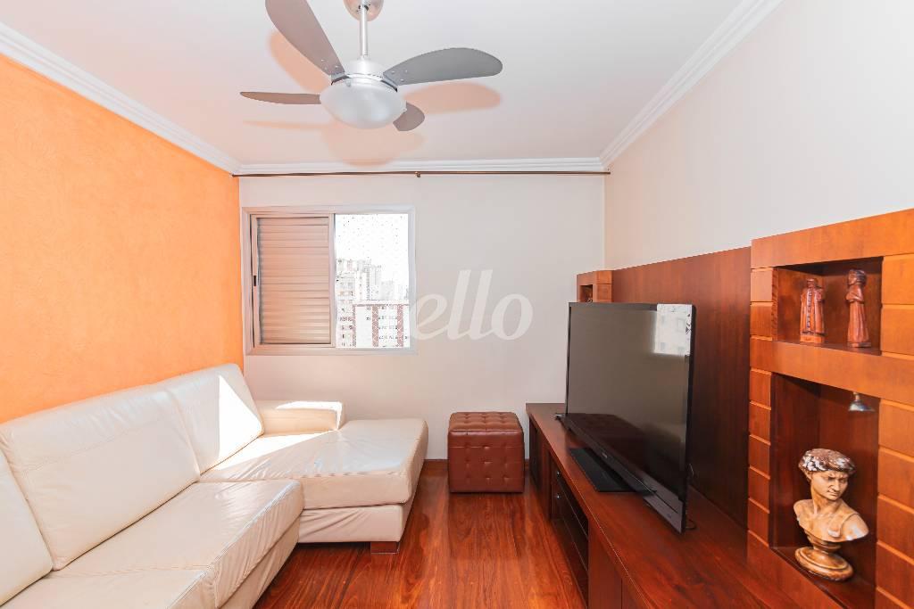 SALA DE TV de Apartamento à venda, Padrão com 145 m², 4 quartos e 3 vagas em Pinheiros - São Paulo