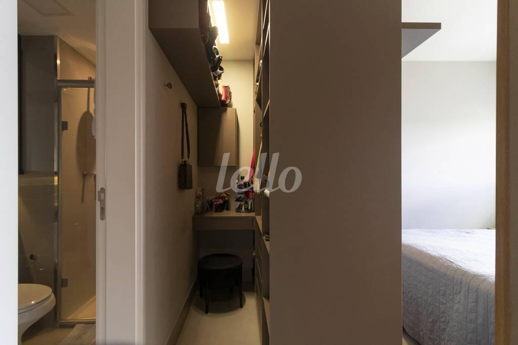 CLOSET de Apartamento à venda, Padrão com 71 m², 3 quartos e 1 vaga em Pinheiros - São Paulo