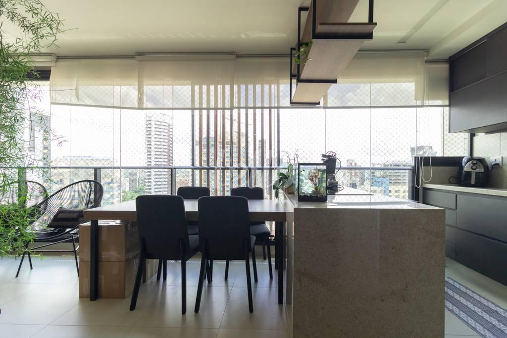 VARANDA GOURMET de Apartamento à venda, Padrão com 71 m², 3 quartos e 1 vaga em Pinheiros - São Paulo