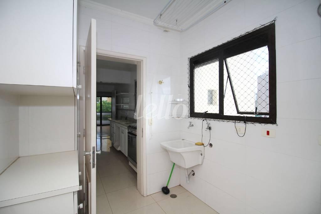 ÁREA DE SERVIÇO de Apartamento à venda, Padrão com 110 m², 3 quartos e 2 vagas em Campo Belo - São Paulo