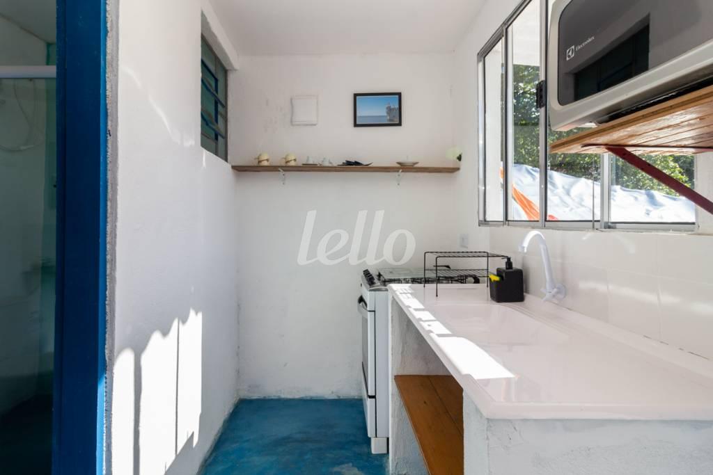 COZINHA de Casa para alugar, de vila - térrea com 30 m², 1 quarto e em Vila Congonhas - São Paulo