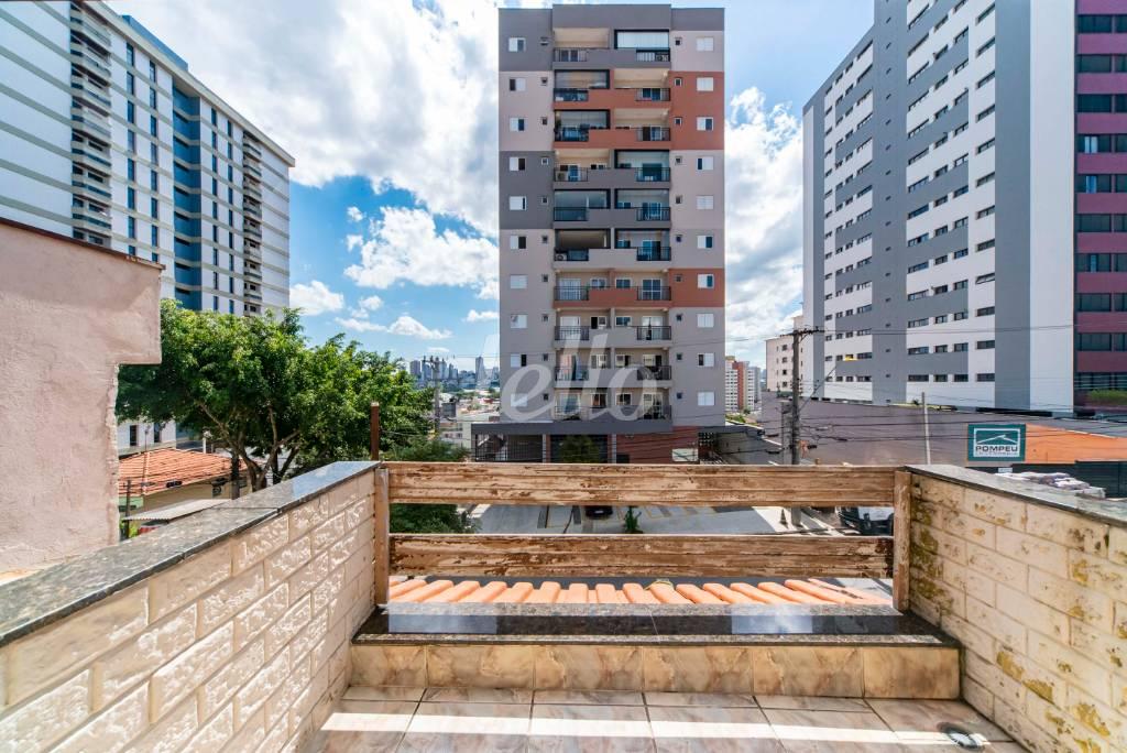 VARANDA DO QUARTO 2 de Casa para alugar, sobrado com 235 m², 3 quartos e 4 vagas em Santa Teresinha - Santo André