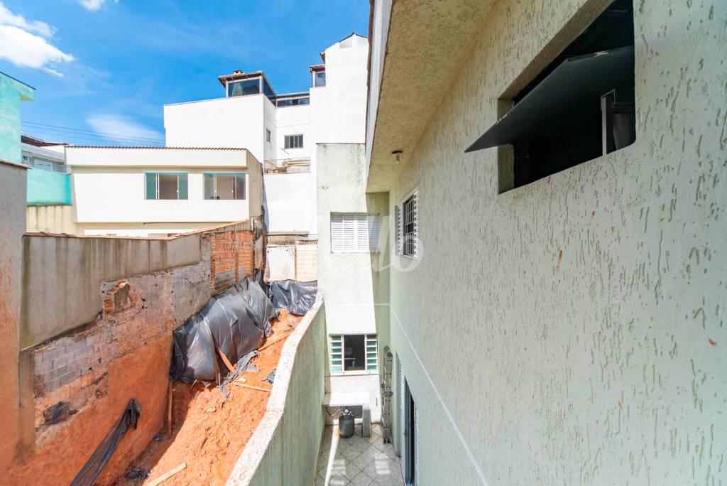 VISTA QUARTO 3 de Casa para alugar, sobrado com 235 m², 3 quartos e 4 vagas em Santa Teresinha - Santo André