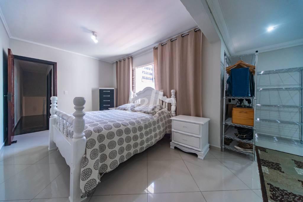 QUARTO 4 de Casa para alugar, sobrado com 235 m², 3 quartos e 4 vagas em Santa Teresinha - Santo André