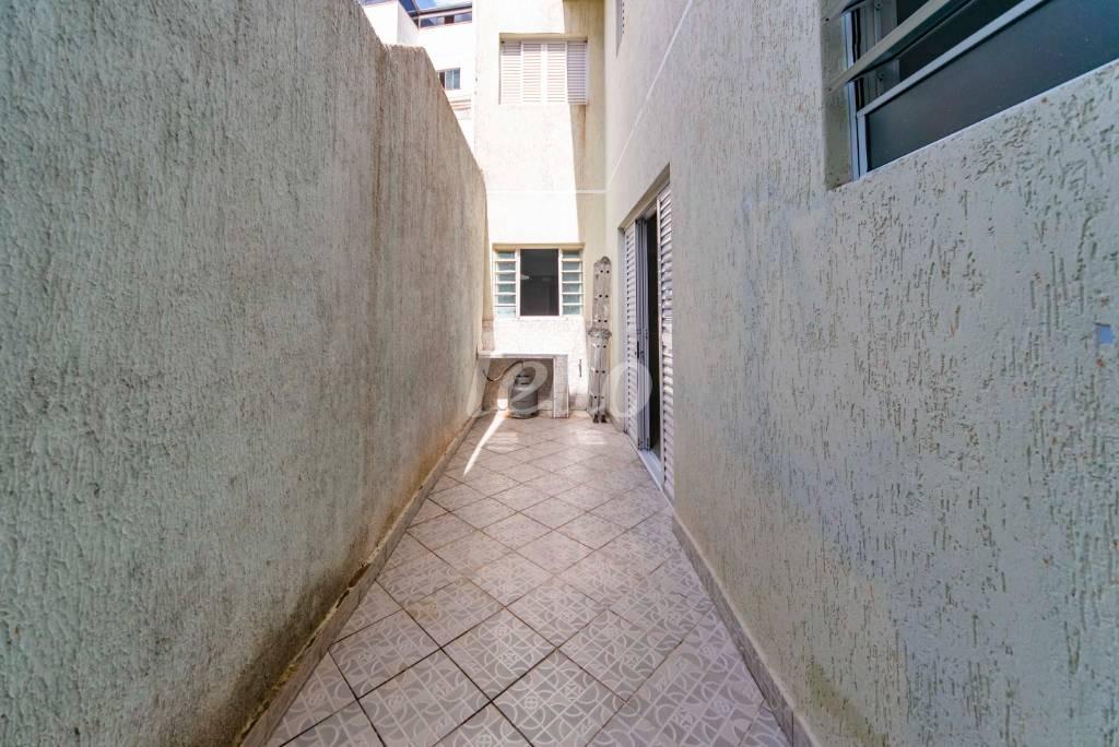 VARANDA DA COPA de Casa para alugar, sobrado com 235 m², 3 quartos e 4 vagas em Santa Teresinha - Santo André