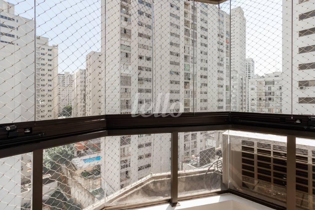 VARANDA DA SUÍTE 1 de Apartamento à venda, Padrão com 241 m², 4 quartos e 4 vagas em Santa Cecília - São Paulo