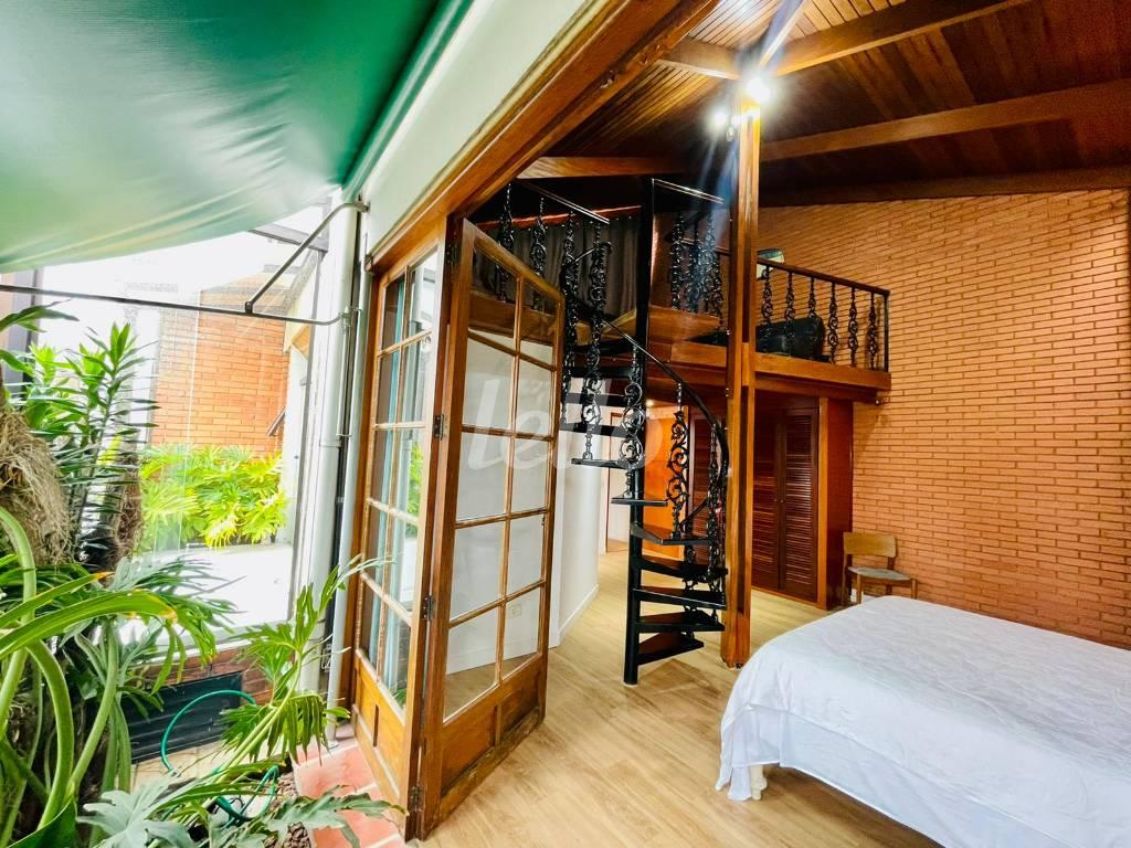 SUÍTE de Apartamento para alugar, Padrão com 200 m², 2 quartos e 2 vagas em Pinheiros - São Paulo