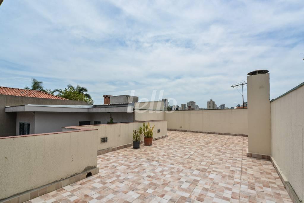 3 PAVIMENTO de Casa à venda, sobrado com 190 m², 3 quartos e 2 vagas em Indianópolis - São Paulo