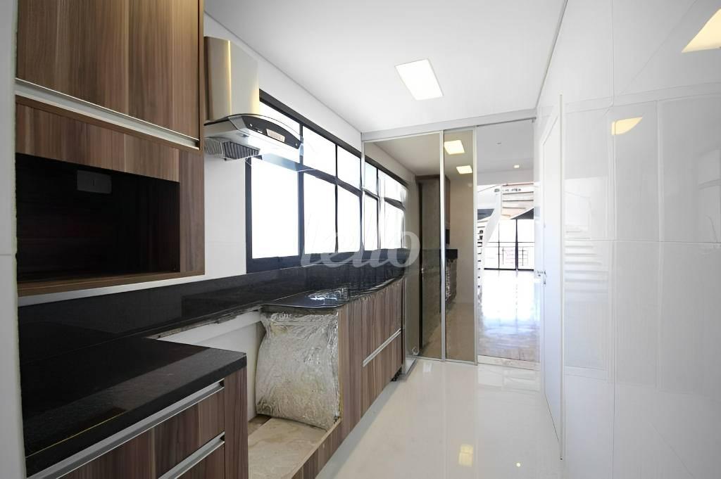 DEPOSITO de Apartamento à venda, cobertura - Padrão com 314 m², 3 quartos e 4 vagas em Indianópolis - São Paulo