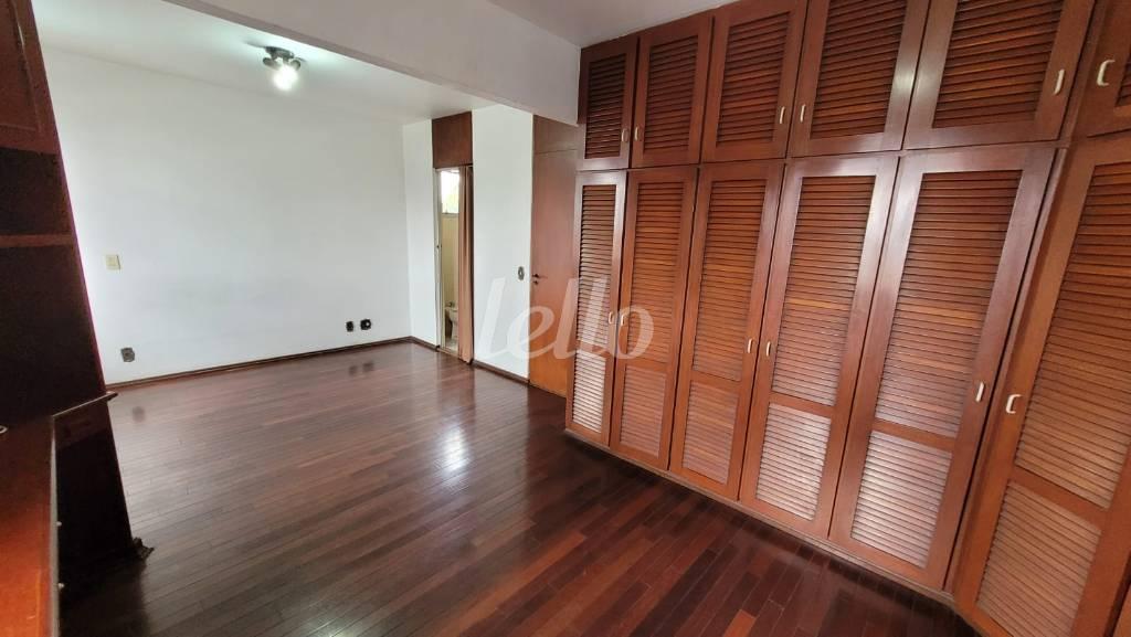 SUITE de Apartamento à venda, Padrão com 101 m², 2 quartos e 2 vagas em Centro - Santo André