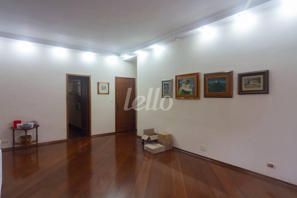 SALA de Apartamento à venda, Padrão com 230 m², 3 quartos e 1 vaga em Perdizes - São Paulo