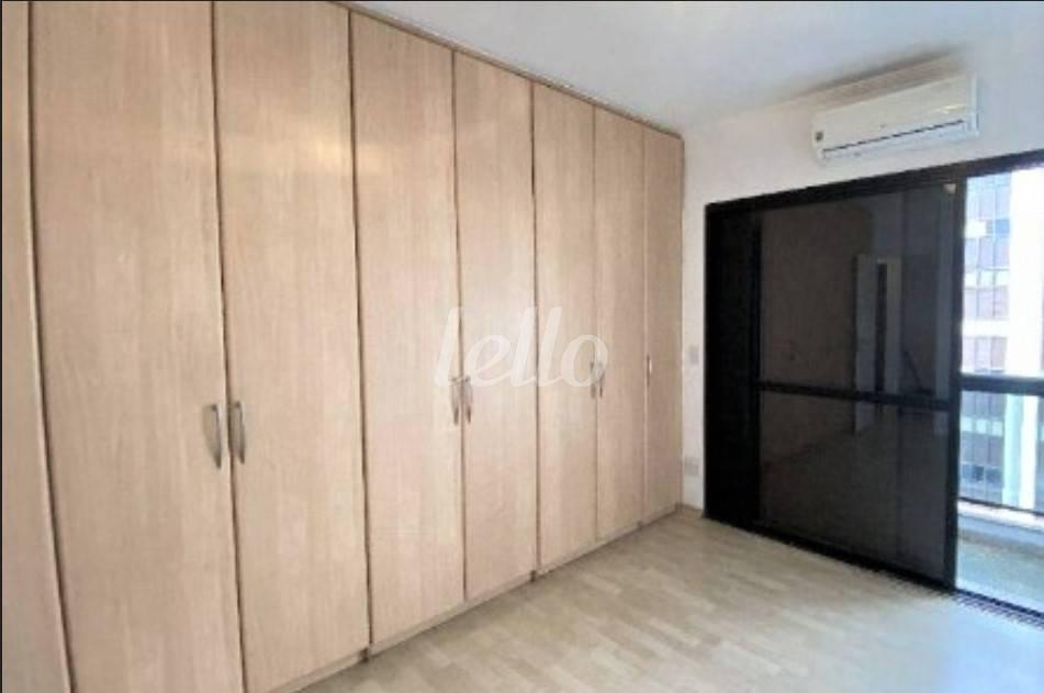 DORMITORIO de Apartamento à venda, cobertura - Padrão com 151 m², 3 quartos e 3 vagas em Moema - São Paulo