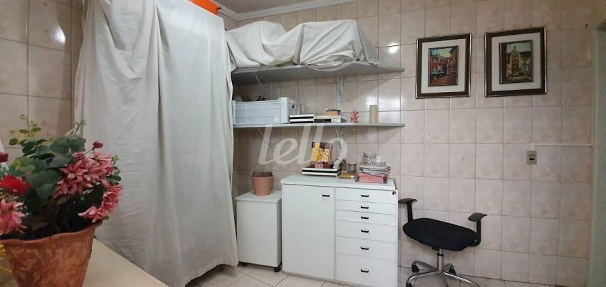 EDICULA de Casa para alugar, térrea com 250 m², 3 quartos e 3 vagas em Vila Esperança - São Paulo