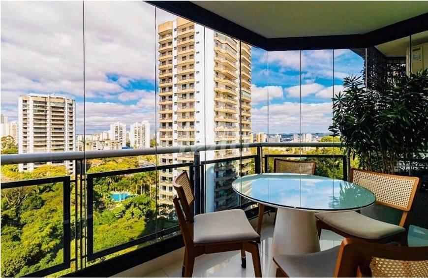 SACADA de Apartamento à venda, Padrão com 350 m², 4 quartos e 3 vagas em Santo Amaro - São Paulo