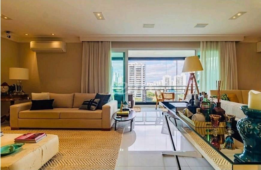 SALA de Apartamento à venda, Padrão com 350 m², 4 quartos e 3 vagas em Santo Amaro - São Paulo