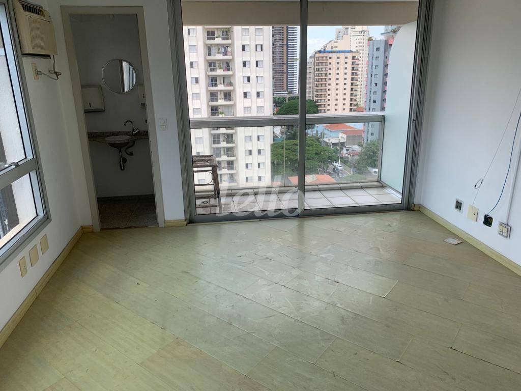 SALA de Sala / Conjunto à venda, Padrão com 37 m², e 1 vaga em Brooklin Paulista - São Paulo