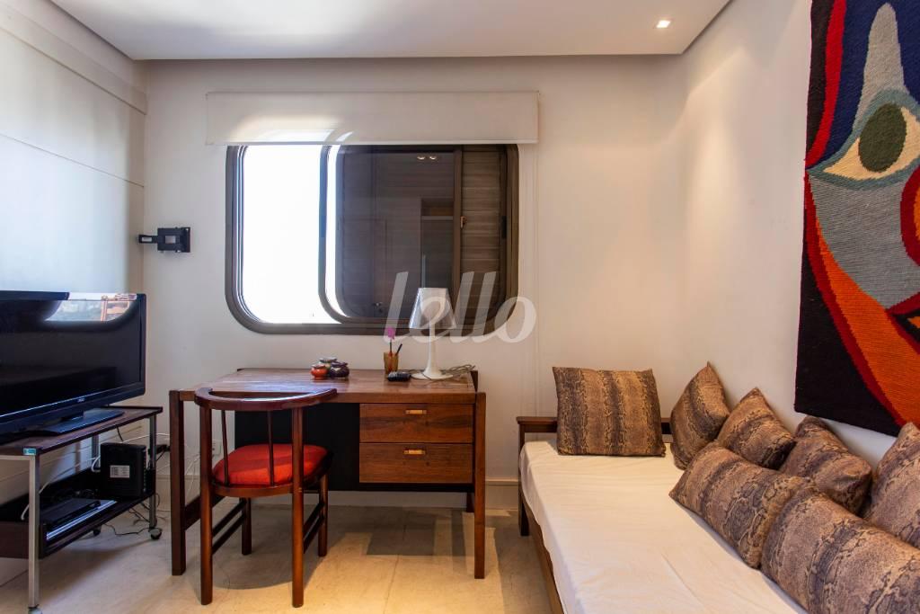 SUÍTE 1 de Apartamento para alugar, Padrão com 120 m², 3 quartos e 2 vagas em Jardim Paulista - São Paulo