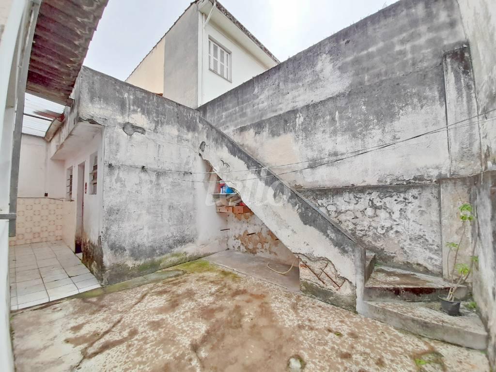 QUINTAL de Casa à venda, de vila - térrea com 100 m², 2 quartos e 1 vaga em Água Fria - São Paulo