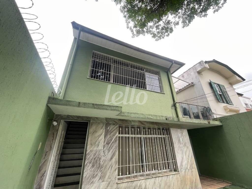 FACHADA de Casa à venda, sobrado com 371 m², 2 quartos e 2 vagas em Mooca - São Paulo