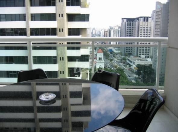 VARANDA de Apartamento para alugar, Duplex com 67 m², 1 quarto e 2 vagas em Moema - São Paulo