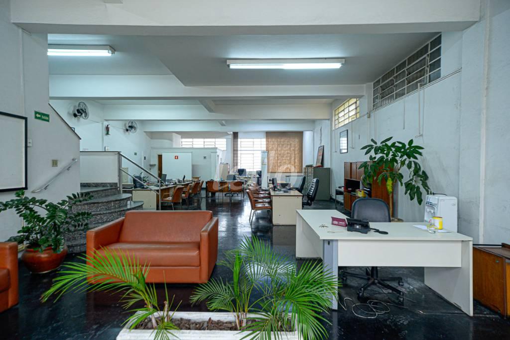 SALA - TÉRREO de Prédio Comercial à venda, Monousuário com 550 m², e 9 vagas em Tucuruvi - São Paulo