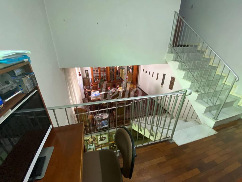 HALL SUPERIOR de Casa à venda, sobrado com 228 m², 3 quartos e 2 vagas em Vila Paulista - São Paulo