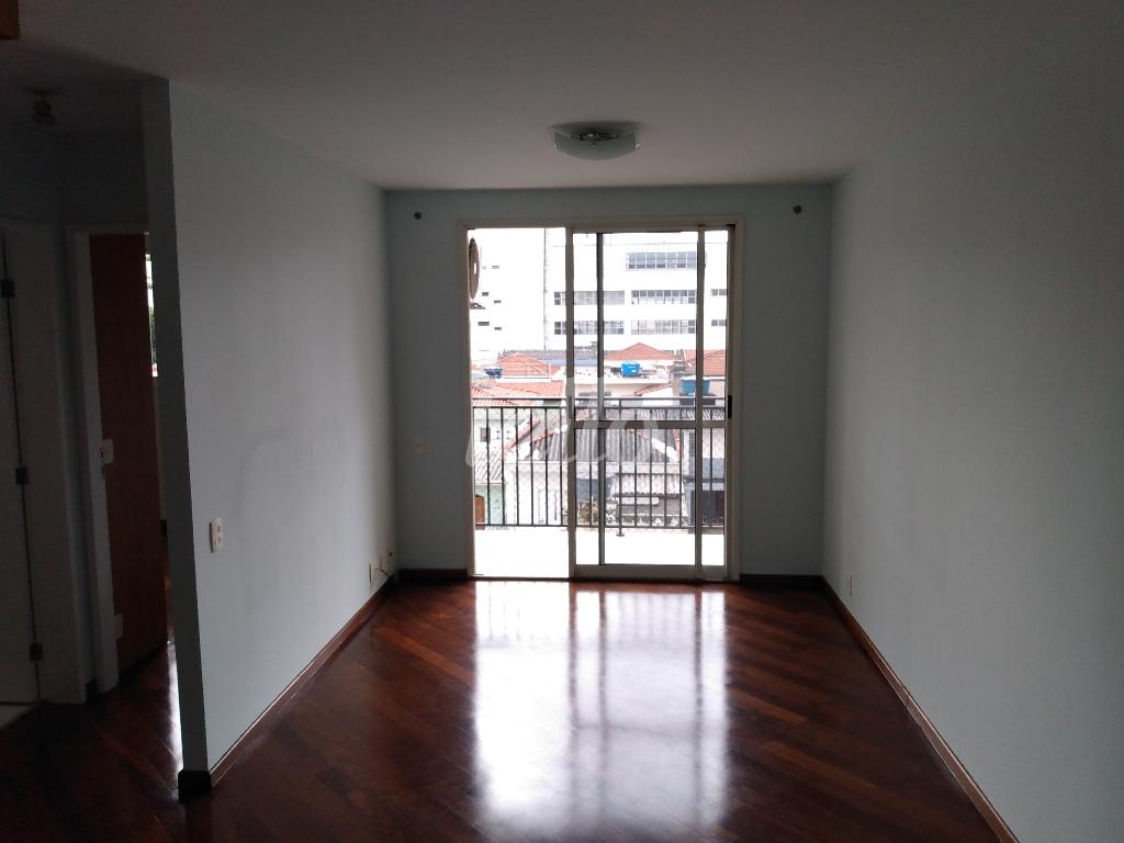 SALA 2 AMBIENTES de Apartamento para alugar, Padrão com 63 m², 1 quarto e 1 vaga em Água Branca - São Paulo