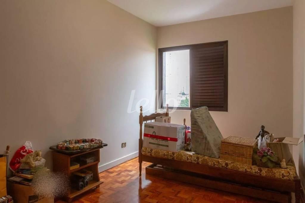 DORMITORIO de Apartamento à venda, Padrão com 128 m², 3 quartos e 2 vagas em Perdizes - São Paulo